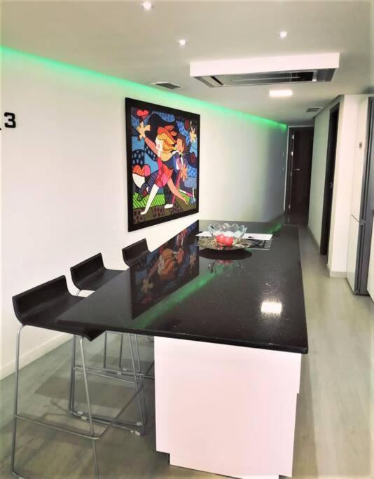 Apartamento Centro Rambla Alicante A Luaran gambar