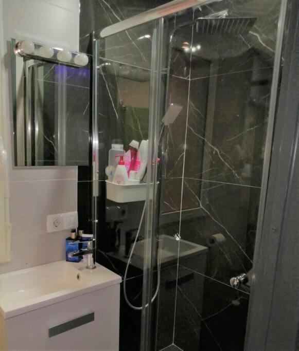 Apartamento Centro Rambla Alicante A Luaran gambar