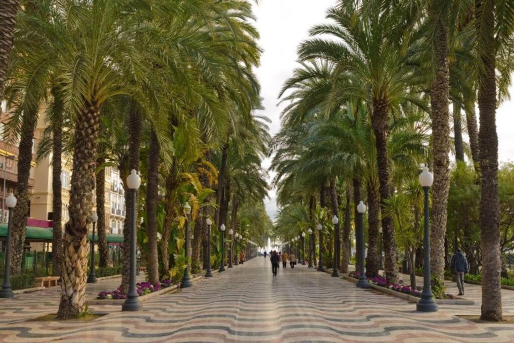 Apartamento Centro Rambla Alicante A Luaran gambar